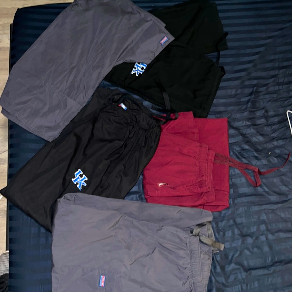 Scrubs size L